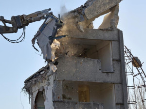 Nevzhledný Kovák v Chrastavě je minulostí. Nahradí ho supermarket