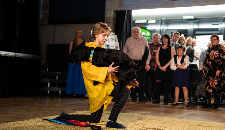 Šance zvířatům funguje deset let. Výročí oslaví plesem