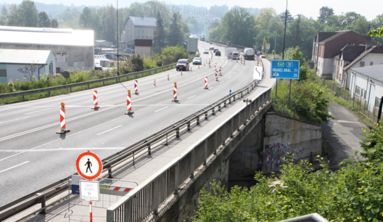 Turnov letos vybuduje chodník u silnice 35 na Jičín, stavba omezí dopravu