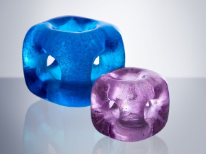 Skleněné šperky a objekty Karolíny Kopřivové rozzáří muzeum