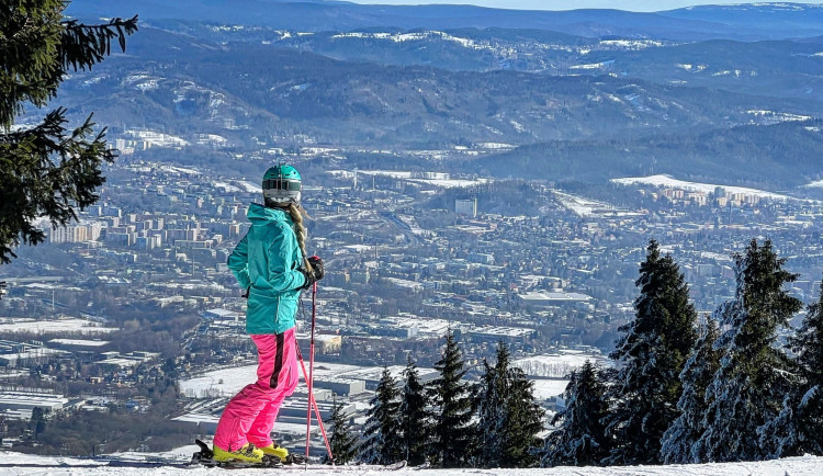 Letošní lyžařskou sezonu v Libereckém kraji negativně ovlivnila lednová obleva