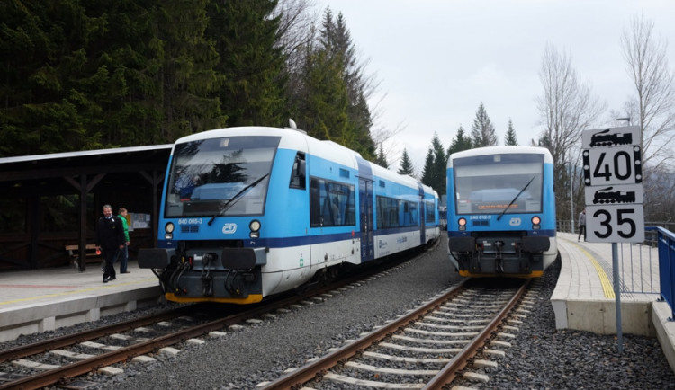 Liberecký kraj podepsal smlouvu s Českými drahami na provoz Jizerskohorské železnice. 
