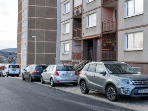 Liberec zkusí vyřešit parkování na sídlištích s pomocí chytré technologie