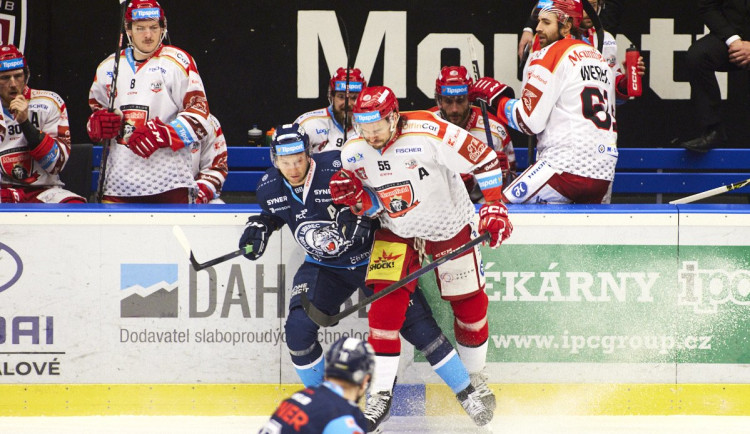 Tygři v play off končí. V Hradci páté čtvrtfinále prohráli 4:6