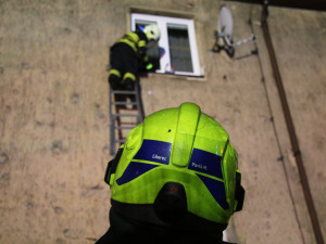 Na Keilově vrchu hořel byt v řadovce. Škoda na domě je jeden a půl milionu