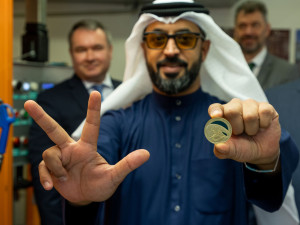 Jablonecká mincovna vyrazila investiční mince pro Arabské emiráty