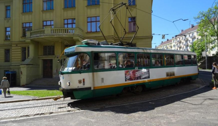 Opravy tramvajové trati uzavřou Libereckou v Jablonci, jedenáctka pojede jinudy