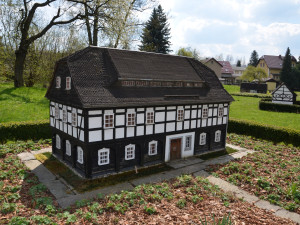 Tip na výlet: Park miniaturních podstávkových domů v Cunewalde