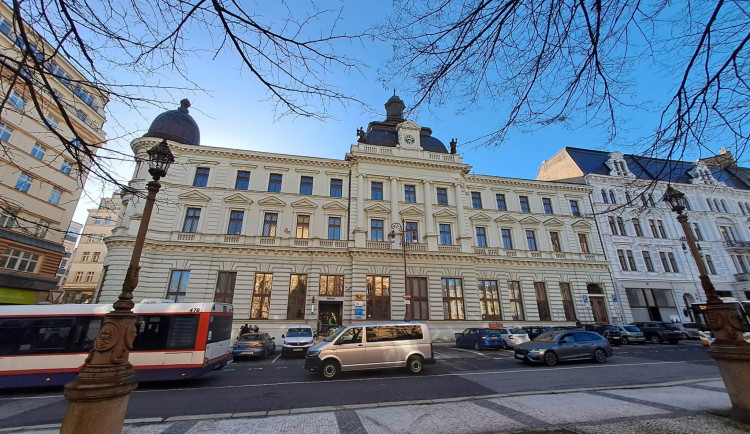 Hlavní pošta v Liberci.