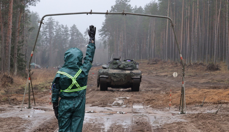 Ochranu před zbraněmi hromadného ničení cvičili liberečtí chemici v Pobaltí