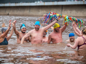 Vodácká sezóna odstartovala. Zahájilo ji slavnostní Odemykání Jizery