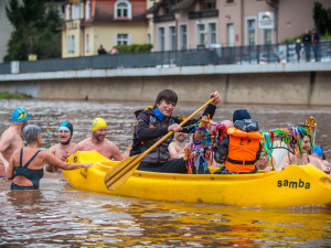 Vodácká sezóna odstartovala. Zahájilo ji slavnostní Odemykání Jizery