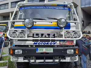 Speciály Rallye Dakar přilákaly desítky lidí. Strojní fakulta slavila výročí