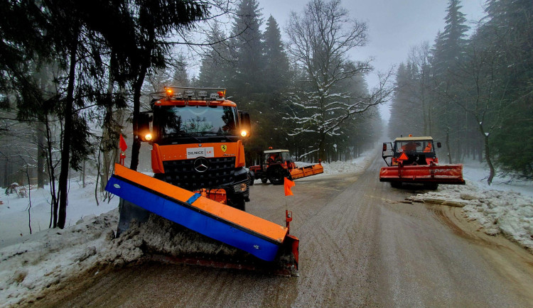 Zimní údržba v Libereckém kraji patřila k těm nejdražším, stála přes sto padesát milionů