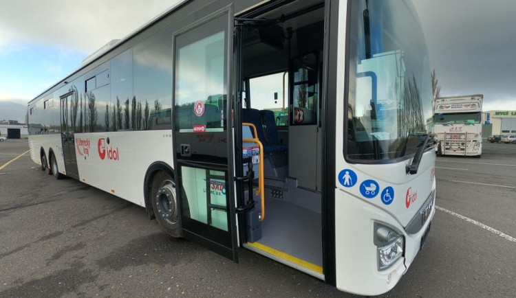 Autobus na Ještěd by mohl jezdit nejdříve od července. Vadí koloběžky i skála