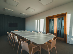 Truhlářství v modřínovém kabátě najdete v zóně pod Ještědem