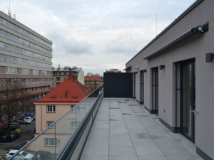 Nenápadný dům nedaleko centra je chytrý a šetrný k přírodě