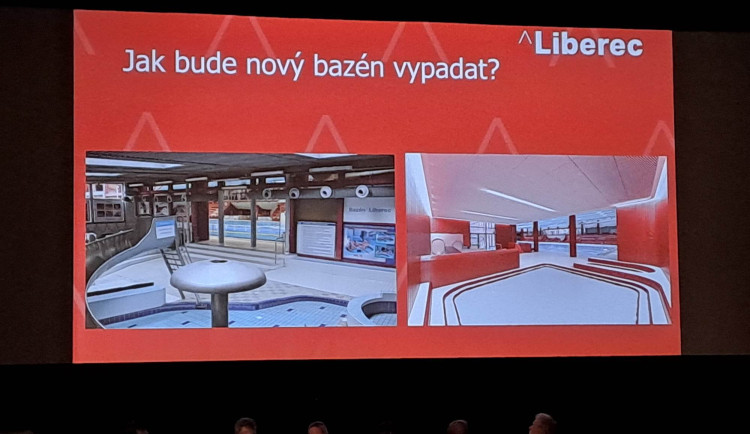 Veřejnost si mohla vyslechnout při prezentaci, co se chystá s bazénem.