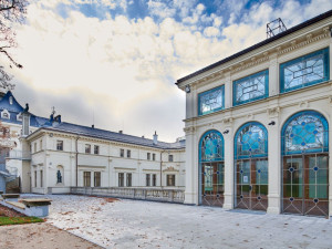 Liberec rozsvítila sto padesát let stará památka. Obnovený Liebiegův palác