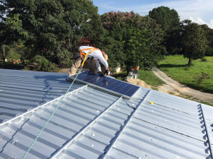 Kraj začíná osazovat střechy svých budov fotovoltaikou, dostanou ji zejména školy