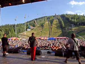 Léto v Libereckém kraji bude opět s festivaly Benátská, Mácháč či Hrady.CZ