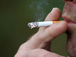 Rakovině plic podlehne v ČR ročně 5400 pacientů. Kouřit se odnaučí jen asi 30 procent lidí