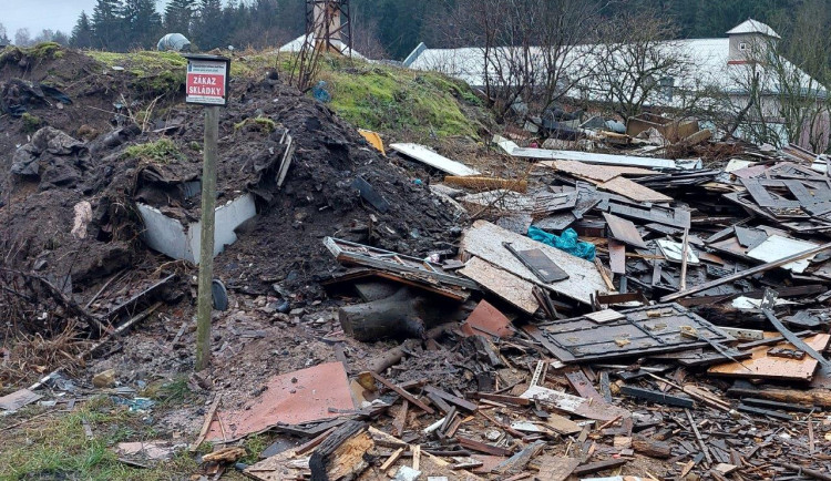 Konec historické skládky v Jablonci nad Nisou. Město odstranilo 300 tun odpadu