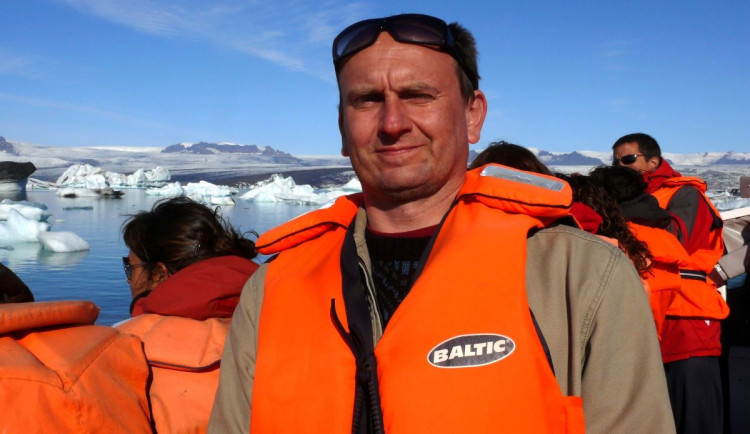 Na pocit, že váš domov je přesně dole pod vámi, se špatně zvykalo, říká o jedné ze svých cest Luděk Rux z Telče