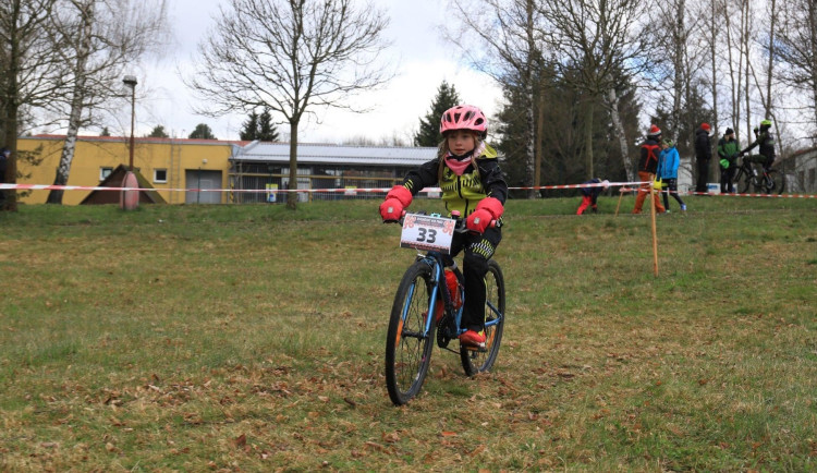 Loňský cyklistický závod ve Vratislavicích.