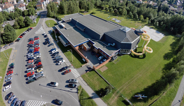 Městská sportoviště v Jablonci slouží sportovcům všech věkových skupin