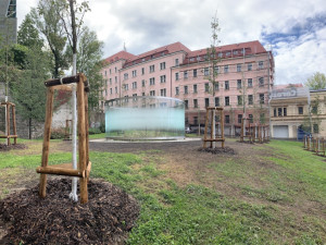 Liberecký památník na počest policistů se půl roku po odhalení opravuje