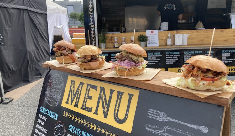 Burger Street Festival v OC Nisa Liberec nadchne všechny fajnšmekry