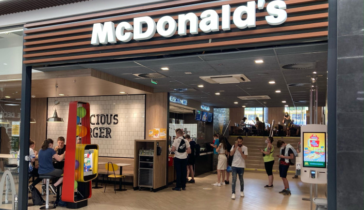 McDonald‘s v centru Liberce slaví. Ulov si svůj dárek, ikonický Big Mac