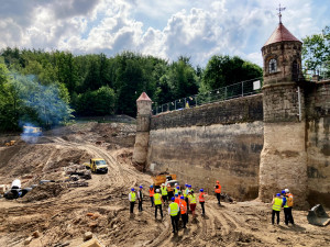 Pokud se neseženou peníze, může dojít k omezení oprav přehrady