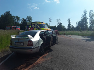 Nehoda dvou osobních aut u Lomnice si vyžádala zraněné