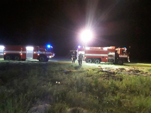 Požár stohu balíku ve Višňové zaměstnal uprostřed noci hasiče