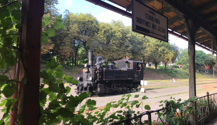 Železniční stanice Martinice v Krkonoších je oblíbeným místem nostalgických jízd a akcí.