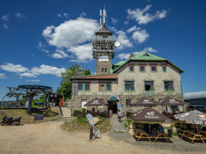 Užijte si zábavu na kole, rozhledy i přírodu na Tanvaldském Špičáku