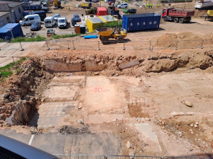 Stavba Centra urgentní medicíny je v plném proudu, nemocnice ji ukázala lidem