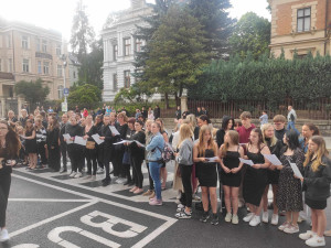 Vrabčáci i Jablonečané se loučili s Pavlem Žurem písní a potleskem