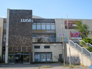 Prostory zrušené pošty v Liberci na Kunratické obsadí nábytková banka