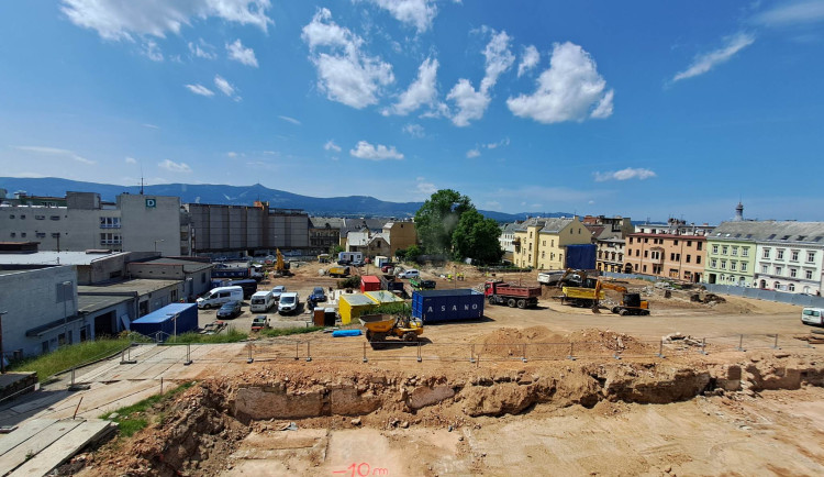 Kvůli stavbě nového pavilonu nemocnice se uzavřou okolní ulice.