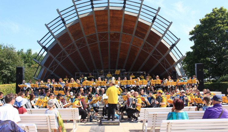 Harmonikáři zahrají v Lázních Libverda.