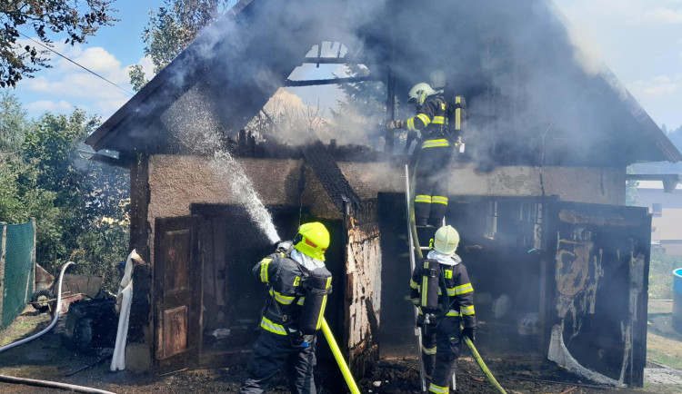 Požár ve Smržovce.