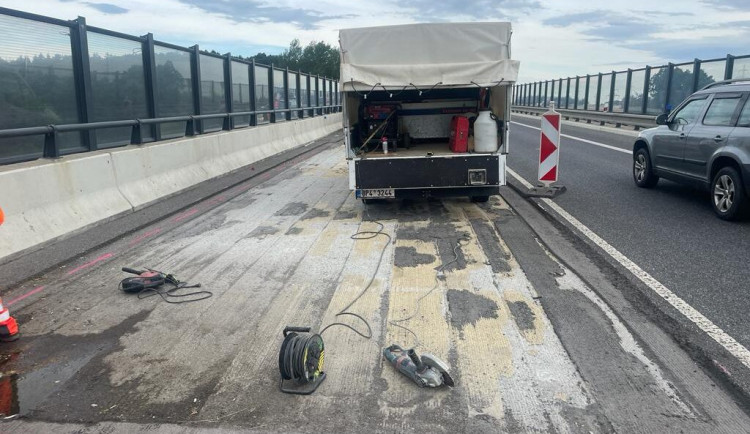 Havárie mostu u Grabštejna omezuje dopravu, oprava potrvá asi týden