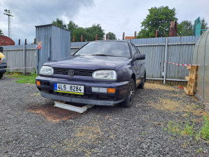 Město v dražbě prodávalo čtyři odtažená auta, všechna mají nové majitele