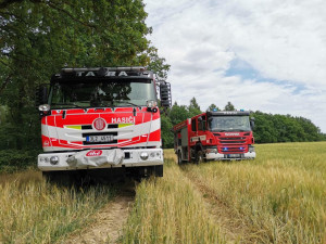 U Jablonného hořel les, hasičům se povedlo oheň lokalizovat