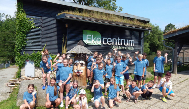 Děti ze tří zemí poznávají na táboře v ekocentru přírodu Jizerských hor