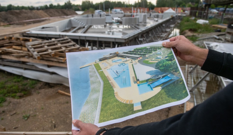 Kolem nového koupaliště v České Lípě vyroste v budoucnu celý rekreační areál
