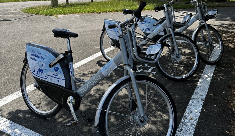 Stanoviště sdílených kol v Jablonci.